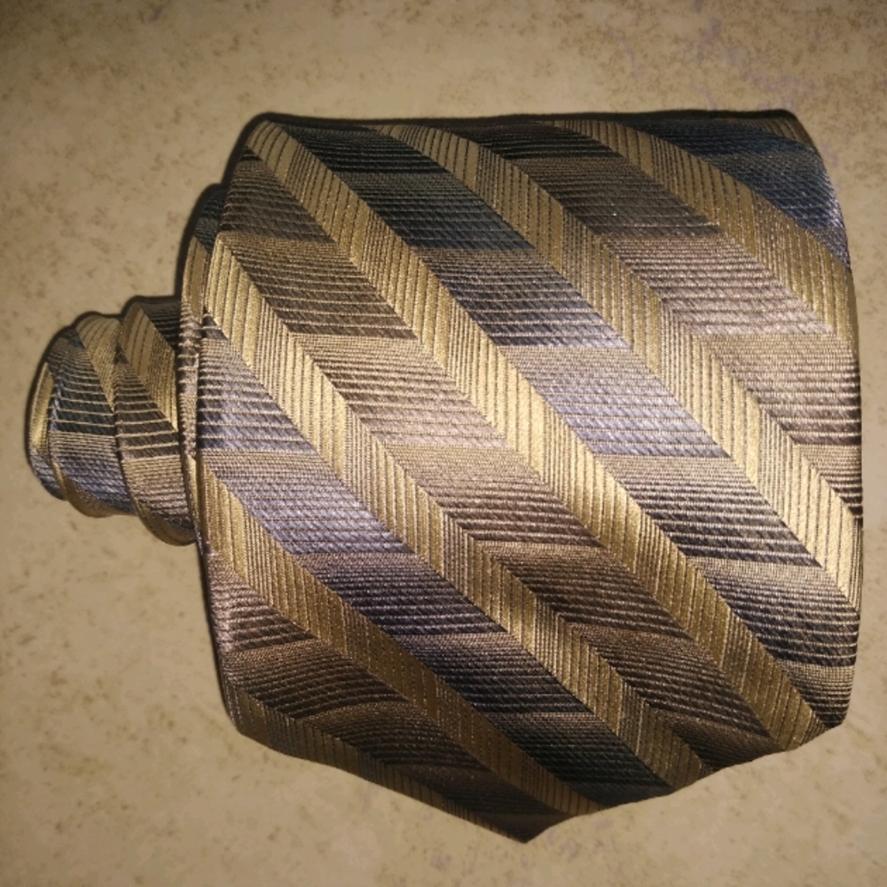 Roberto Villini Colleziome golden men's necktie